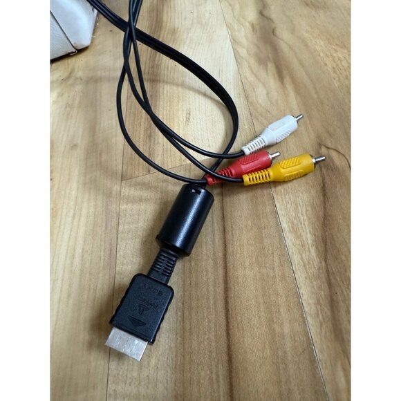 Lot of Retro Gaming Cables and Controller - Picture 8 of 11